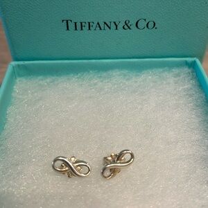 TIFFANY & CO STUD EARRINGS